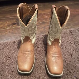Justin Boots Tan and Brown Leather Boots